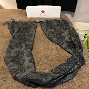 Cejon Scarf